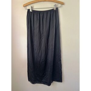 Vintage Vanity Fair Black Nylon Lace  Slip Skirt Feminine Romantic Whimisgoth